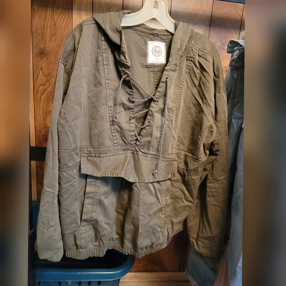 Jacket. SO. Army green. XL